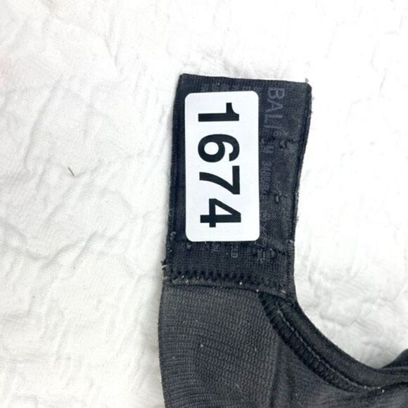 BUY 1 GET 1 FREE Bali black sports bra medium - Picture 15 of 16